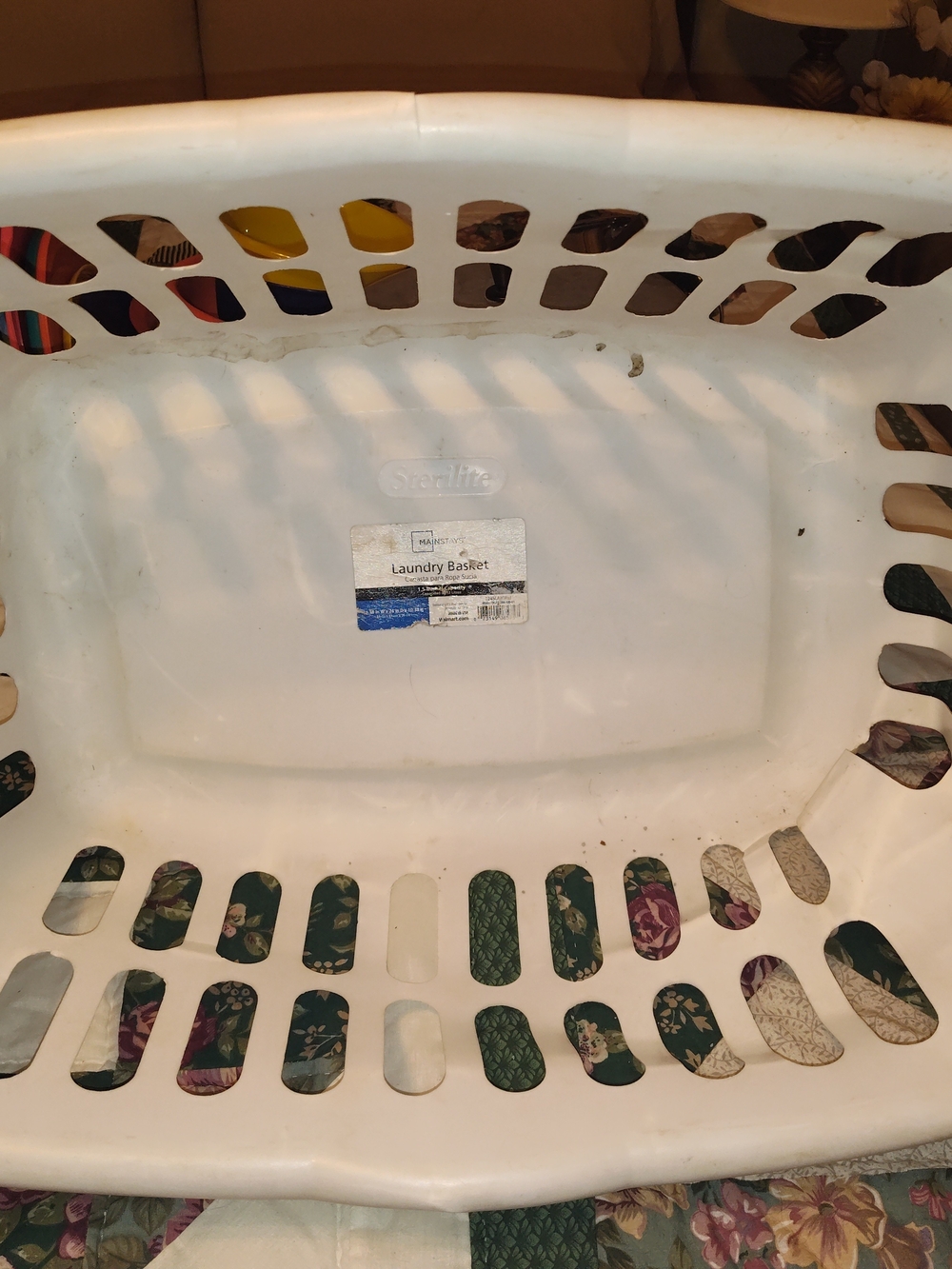 Sterilite White Plastic Laundry Basket
